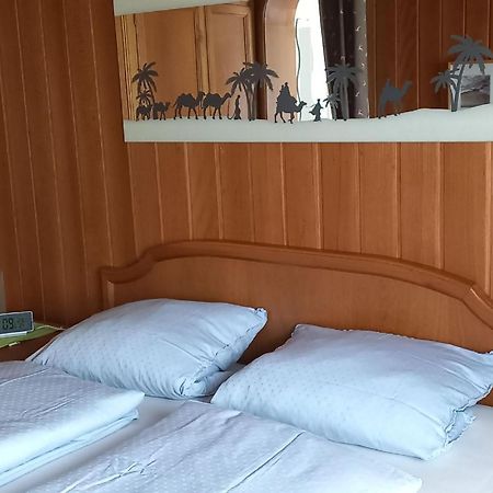 Ferienwohnung Hutzfeld Tammi オーバーアウドルフ エクステリア 写真